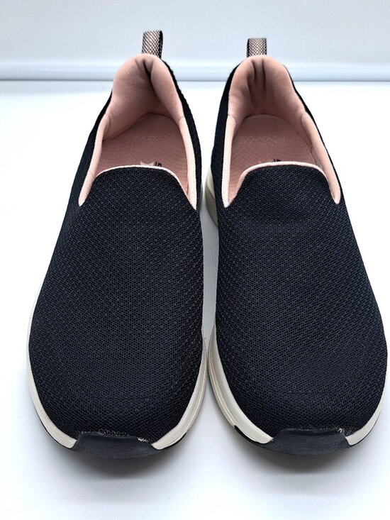 Skechers Shoes - Skechers womens arch comfort slip-on athletic shoe - Size 7